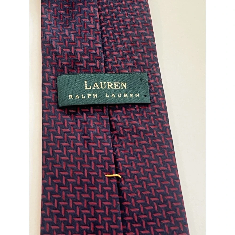 Lauren Ralph Lauren Navy Blue Red Geometric Jacquard Silk‎ Tie Hand Finished USA